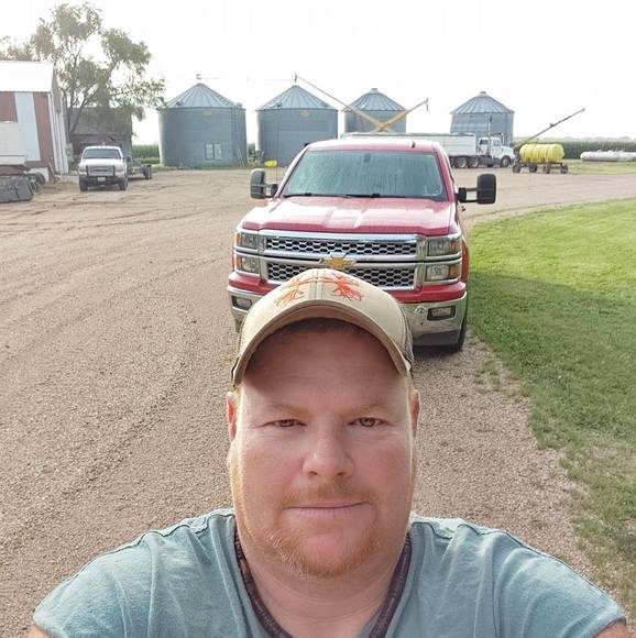 Profile Picture of Jake Schulz (@bushlight74) on Poshmark