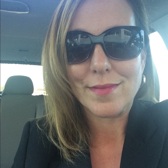 Profile Picture of Dawn Dupree (@savvy4saving) on Poshmark