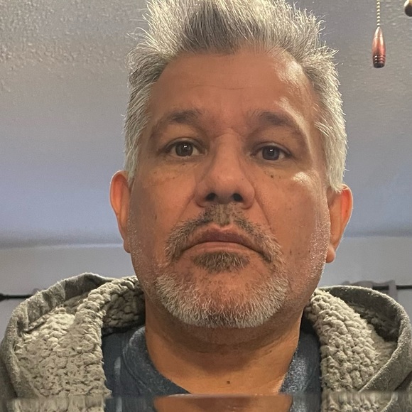 Profile Picture of Julio Morinigo (@juliomorinigo37) on Poshmark