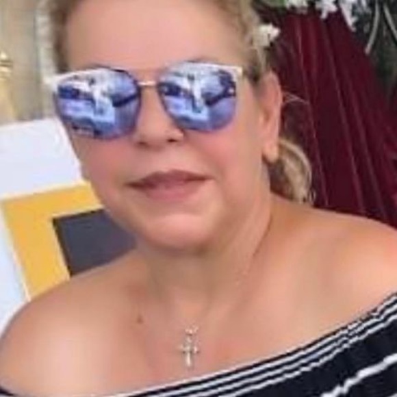 Profile Picture of Flora Barcham (@flobarcham) on Poshmark