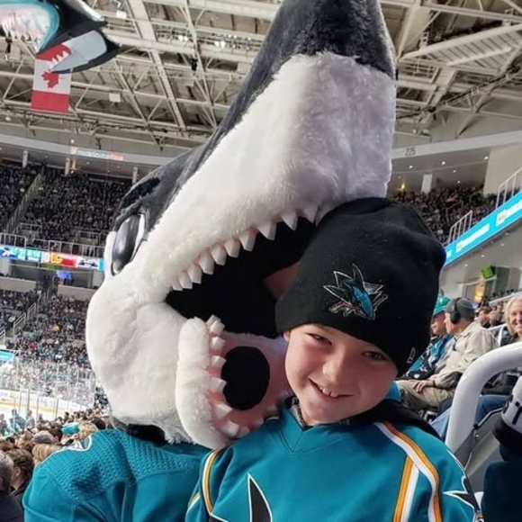 Profile Picture of Steven Robles (@stevesstash) on Poshmark