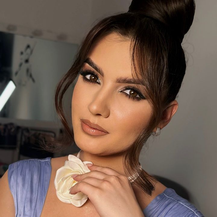Profile Picture of Laura Tudor (@laautudor) on Tiktok