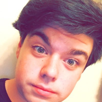 Profile Picture of Nicholas Weeks (@_nick_21_) on Twitter