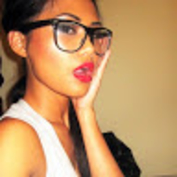 Profile Picture of Mardette Saligan (@mardettesaligan) on Poshmark