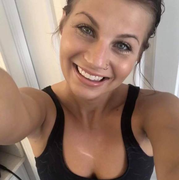 Profile Picture of Jessica Funk (@jessica_funk) on Poshmark