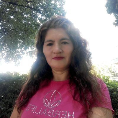 Profile Picture of Gladis Robles (@GladisRobles19) on Twitter