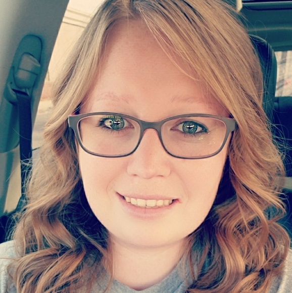 Profile Picture of Brittany Kempf (@bkempf1987) on Poshmark