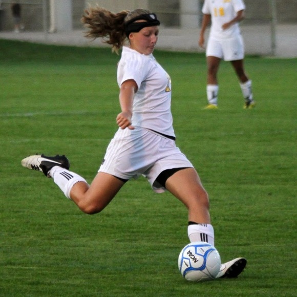 Profile Picture of Jennifer Peppler (@jpeppler) on Poshmark