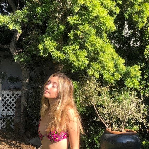 Profile Picture of Julia Kellogg (@juliakkellogg) on Poshmark