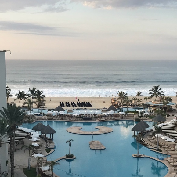 Profile Picture of Tiffany Dozzie (@nichel25) on Poshmark