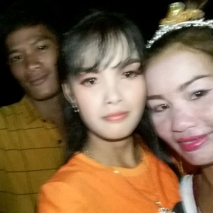 Profile Picture of ម៉ាក់ អូនផា (@johnglancedback) on Tiktok
