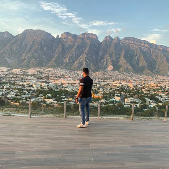 Profile Picture of Erick Reyes almanza (@erick824) on Poshmark