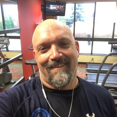 Profile Picture of Dan Buckland (@TrainerBucky) on Twitter