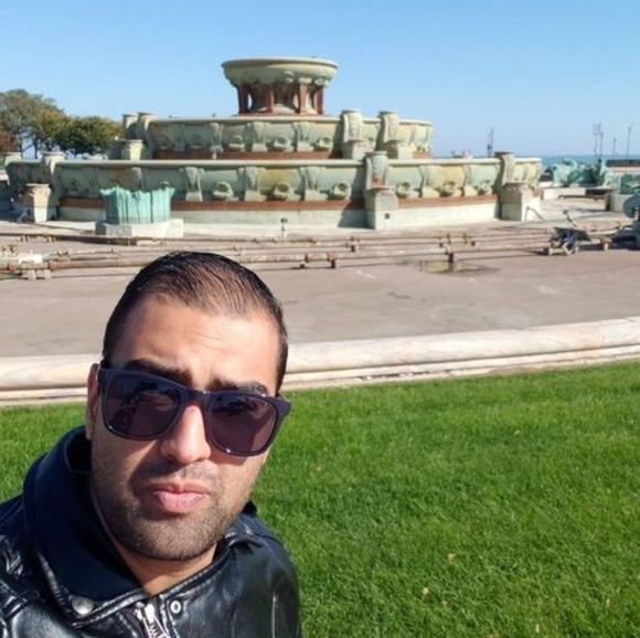 Profile Picture of Jamal Assaf (@jamalandlulu) on Poshmark