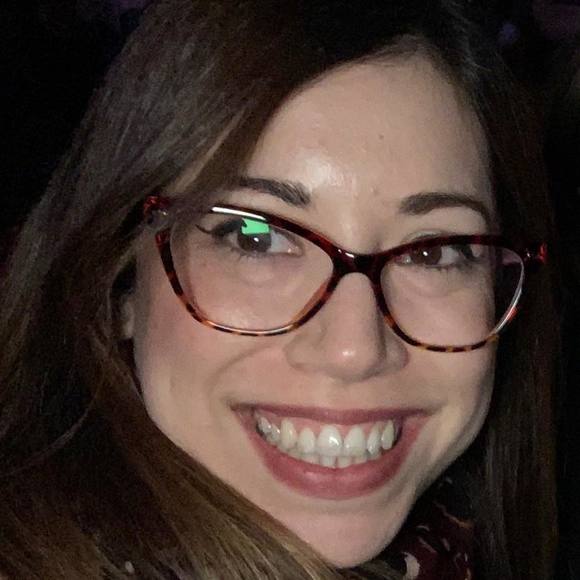 Profile Picture of Amanda Peltzman (@socksberg) on Poshmark