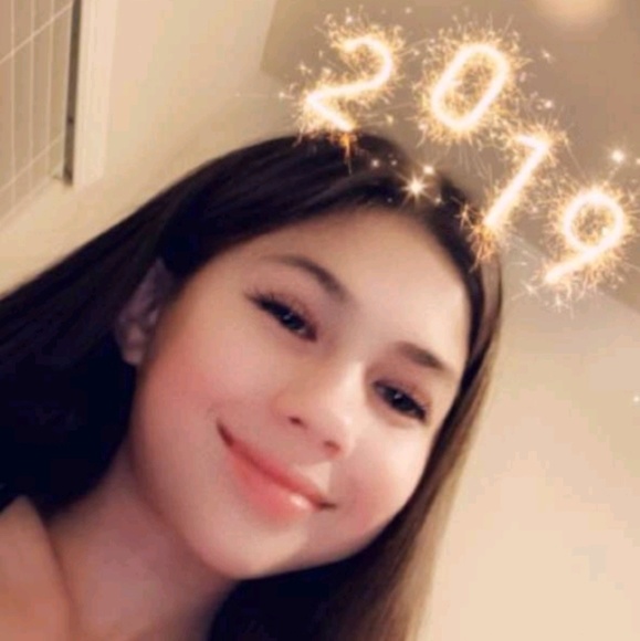 Profile Picture of Savannah Babbitt (@s_babbitt) on Poshmark