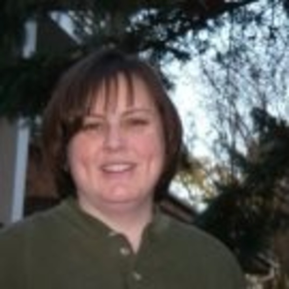 Profile Picture of Leanora Brown (@rahut) on Poshmark