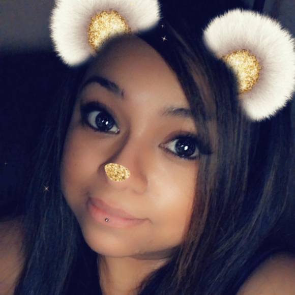 Profile Picture of Mari Silva (@leopardlover101) on Poshmark