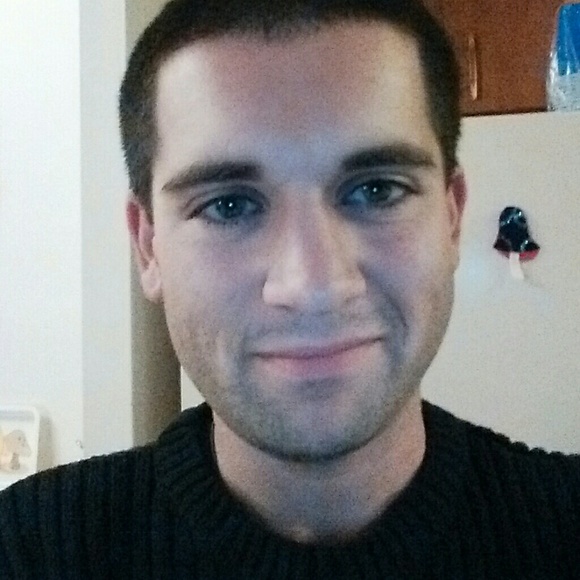 Profile Picture of Mike Alling (@alling_mike) on Poshmark