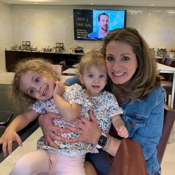 Profile Picture of Demi Gianulis (@demikayg) on Poshmark