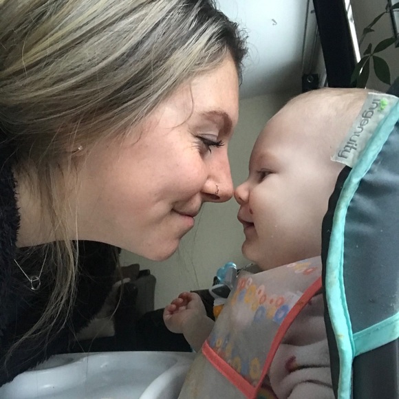 Zoe Baker - Poshmark Profile Picture of Zoe Baker (@zoebaker496) on Poshmark