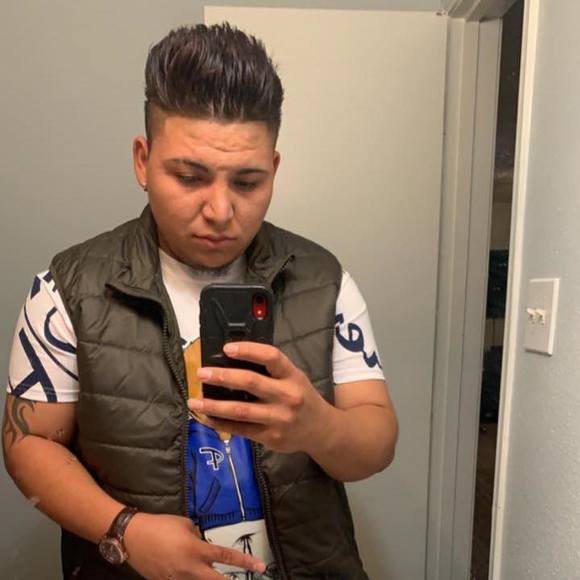 Profile Picture of Daniel Marin (@danielmarin232) on Poshmark