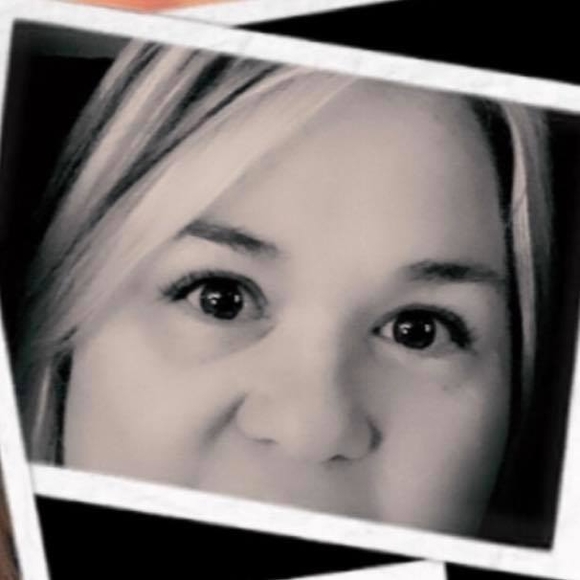 Profile Picture of Dawn Robbins (@cyndelsmom20) on Poshmark