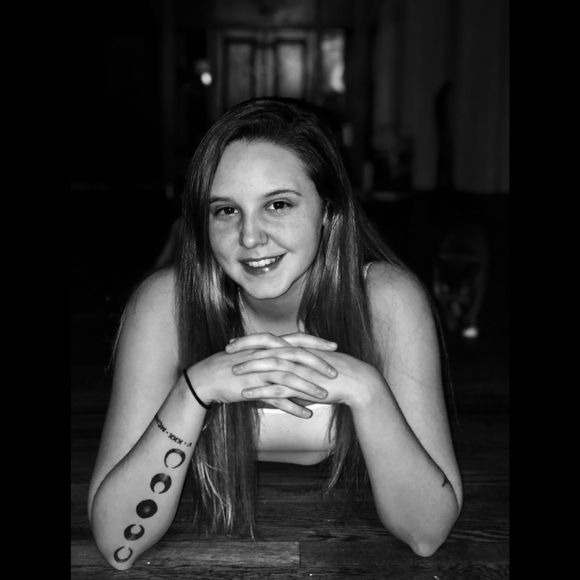 Profile Picture of Morgan Malott (@wvubaby12) on Poshmark