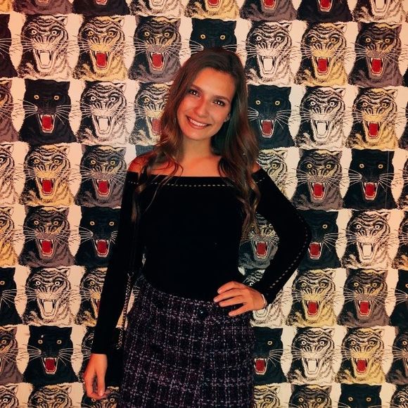 Gabriella Grzegorski - Poshmark Profile Picture of Gabriella Grzegorski (@ggregorski) on Poshmark