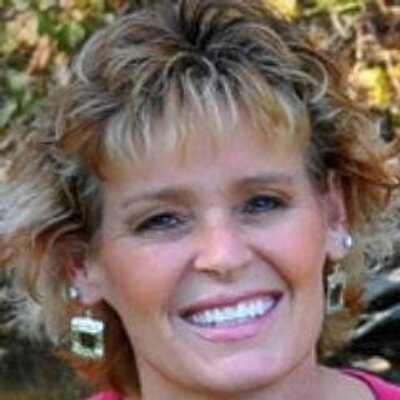 Profile Picture of Teri Clark-Wagner (@lincolnswimmom) on Twitter