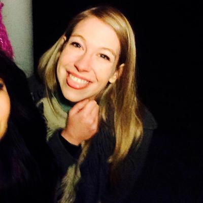 Profile Picture of Elizabeth Farnsworth (@LizzFarns1791) on Twitter