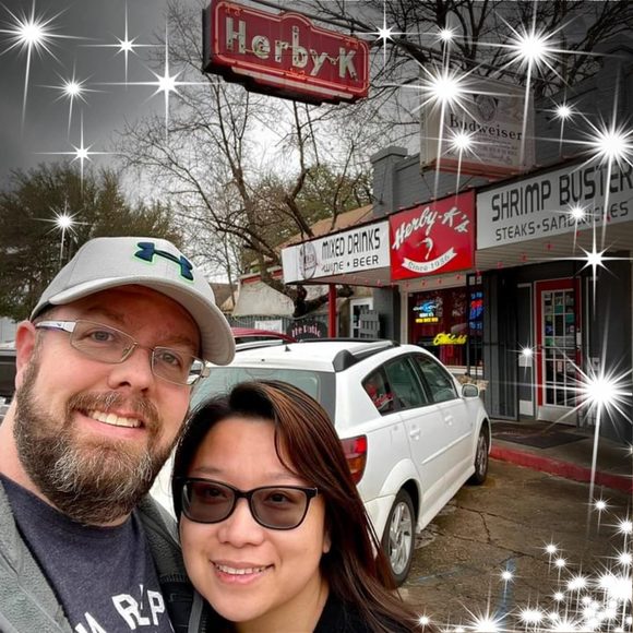 Profile Picture of Shelly Zhu (@sshellyz) on Poshmark