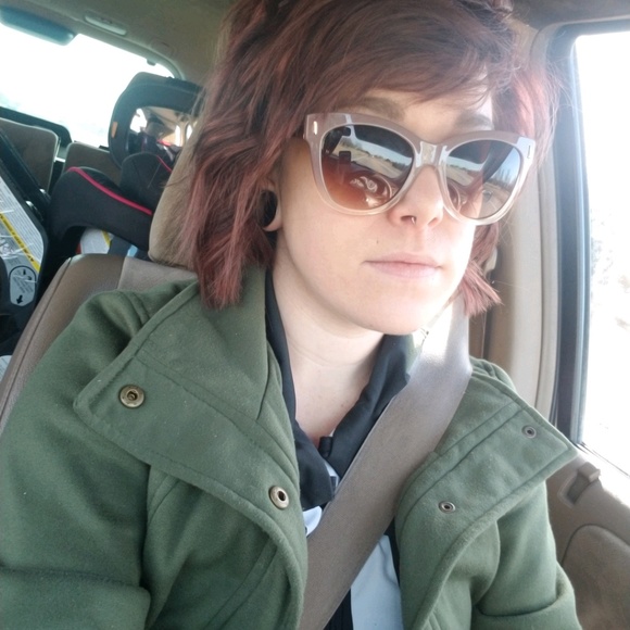 Profile Picture of Brittney Empson (@ihatepickles89) on Poshmark