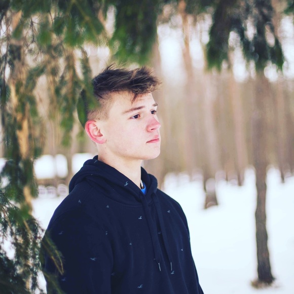 Profile Picture of Andrew Johnson (@ajdog79) on Poshmark