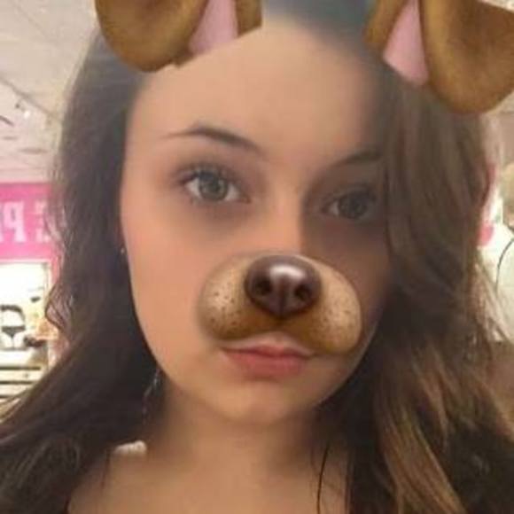 Profile Picture of Sam Clement (@samkclem) on Poshmark