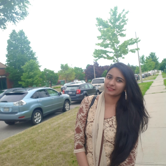 Profile Picture of Salima Bhanwadia (@salimabhanwadia) on Poshmark