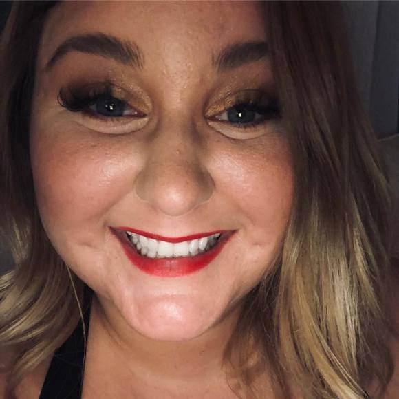Profile Picture of Stacie Testaguzza (@stacietest) on Poshmark