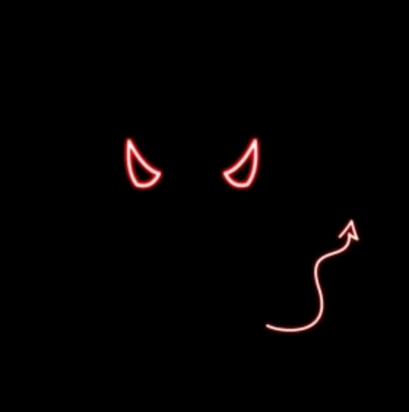 Profile Picture of Bella Licea (@bella_zenith) on Poshmark