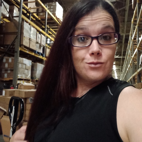 Profile Picture of Cassandra Meenaghan (@cassm34) on Poshmark