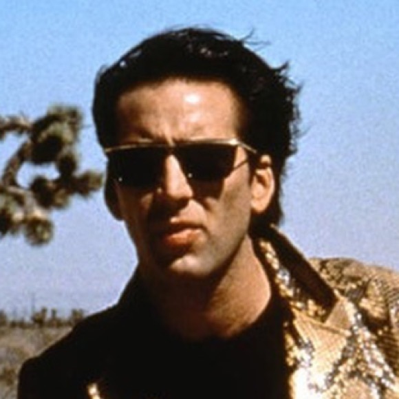 Profile Picture of Chris Solano (@csolano81) on Poshmark