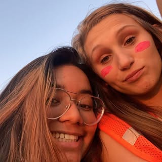 Profile Picture of mackenziefields_ (@mackenziefields_) on Instagram
