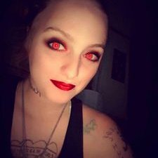 Profile Picture of Alicia Irwin-Holt (@brighteyes0816) on Twitter