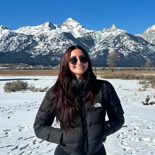 Profile Picture of Shayna Larson (@shaynalarson) on Instagram