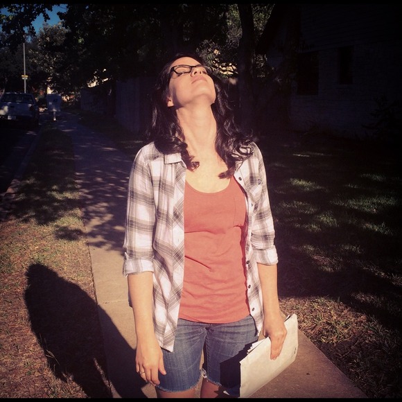 Profile Picture of Jeanette Harney (@jeanbean22) on Poshmark