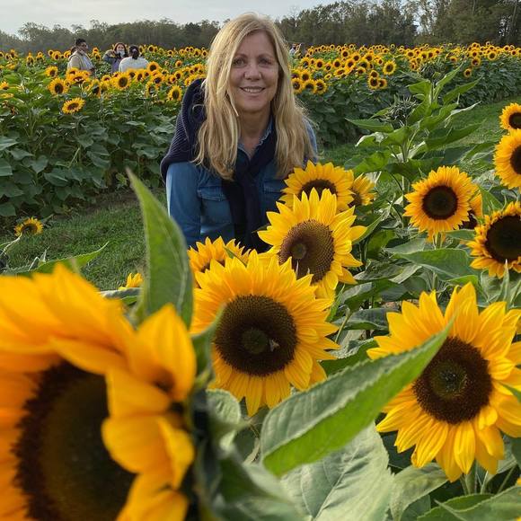 Profile Picture of Gloria Esposito (@gloriaesposito1) on Poshmark