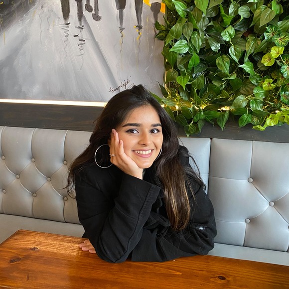 Profile Picture of Maryam Shahid (@maryam200063) on Poshmark
