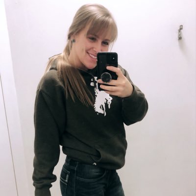 Profile Picture of Michelle Epps 🌲 (@meeshdawg34) on Twitter