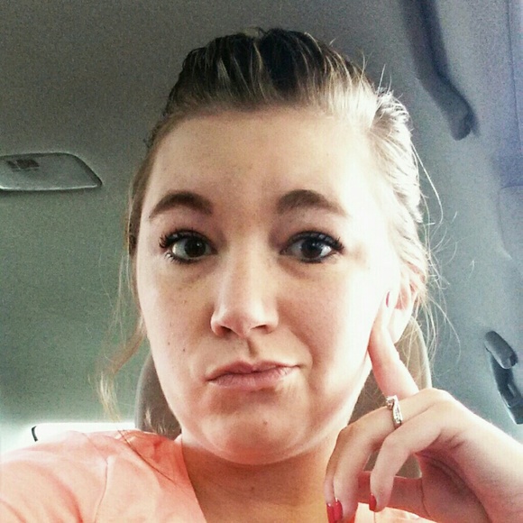 Profile Picture of Katelynn Waters (@waters94) on Poshmark