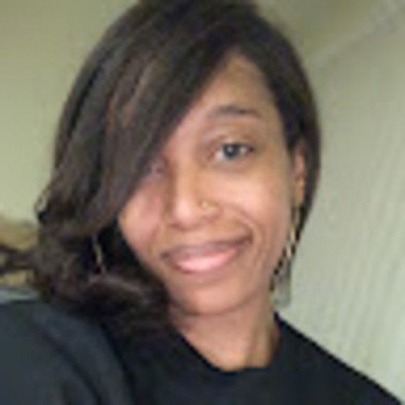 Profile Picture of Essence Atkins (@ecatkins) on Poshmark