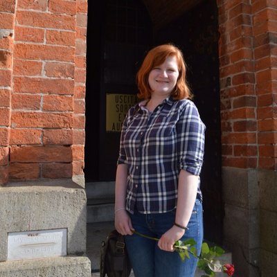 Profile Picture of Molly Joyce Todd (@mollyjoycetodd) on Twitter